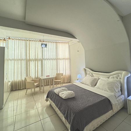 Grand Hotel Gjyshi Qerek Luaran gambar
