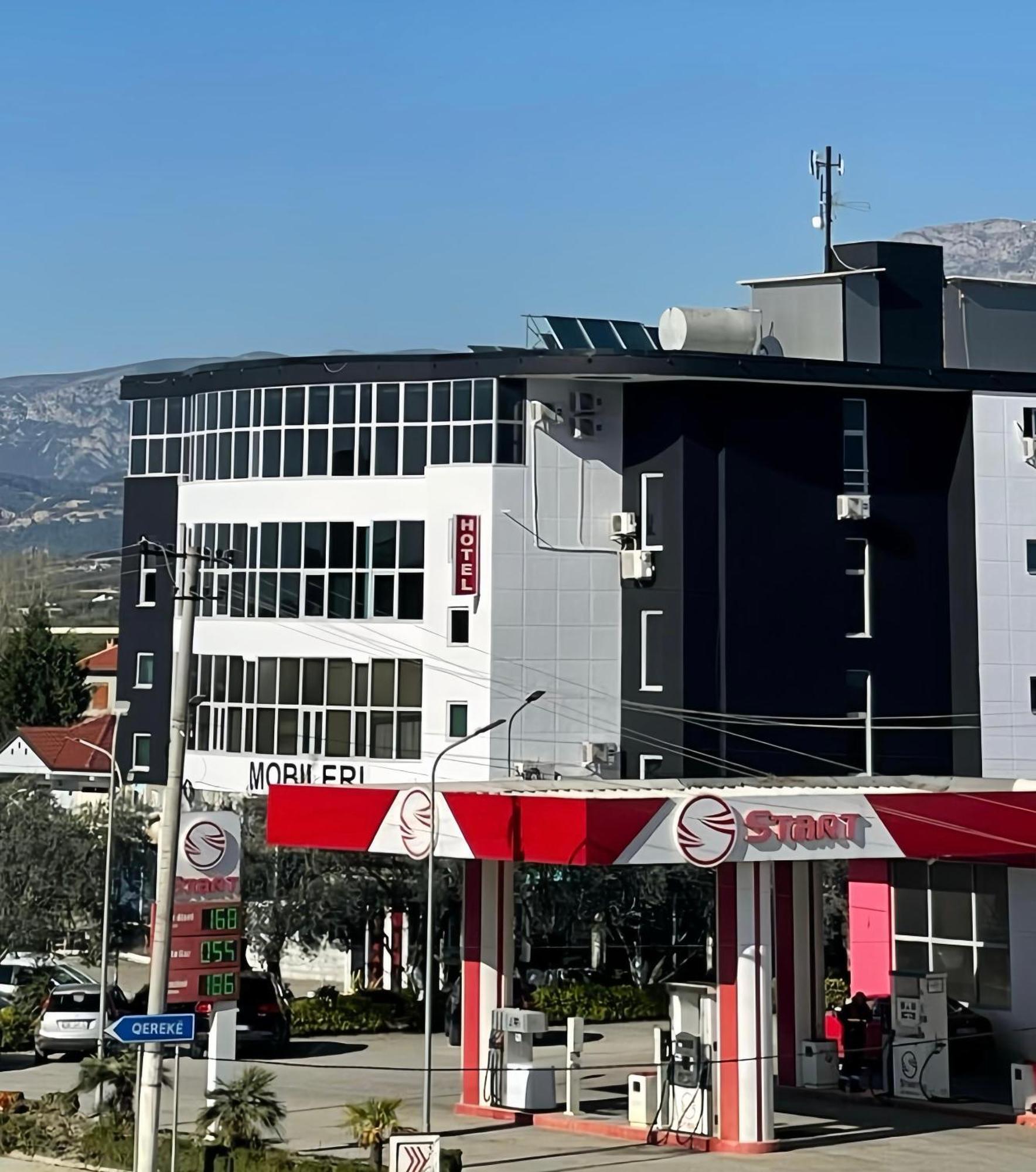 Grand Hotel Gjyshi Qerek Luaran gambar